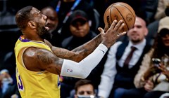 Clippersi bez bolesnog Zupca prosuli visoku prednost protiv Lakersa