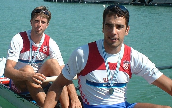 Oproštaj Skelina i dvojca na pariće