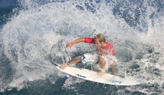 Natjecanju u surfanju na Tahitiju, a Olimpijske igre u Parizu