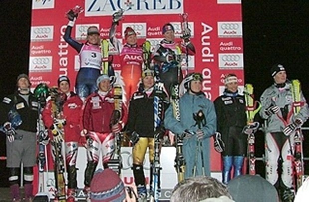 Janica rasplakala i sebe i navijače, odlične Ana i Nika