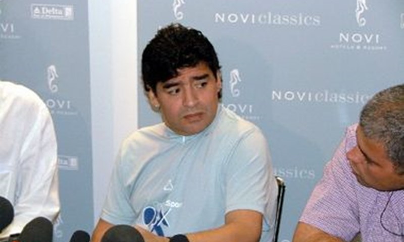 Blackburn zainteresiran za Maradonu