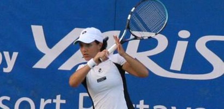 Posrnula braniteljica naslova