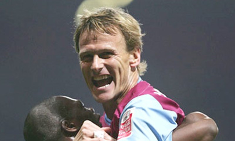 Teddy Sheringham ponovno na travnjaku kao menadžer i igrač