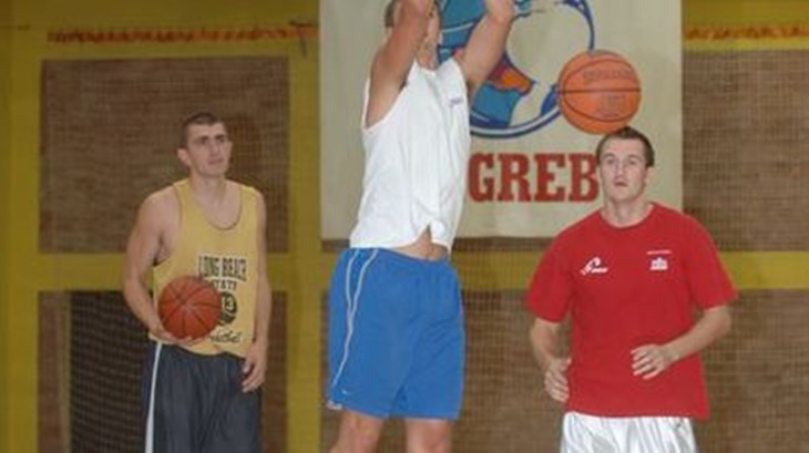 Trojica Hrvata produžili sa Širokim