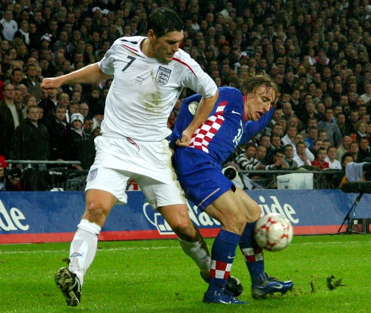 Barry strahuje od Dudua