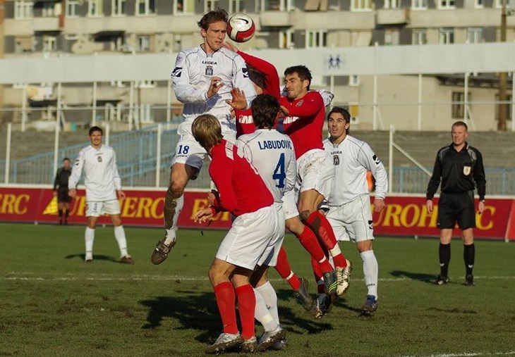 Slika 2 od 3.