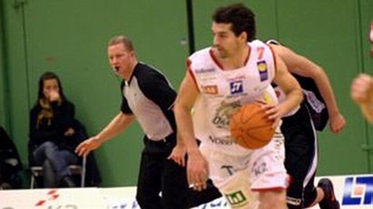 Sjajni Subotić srušio lidera