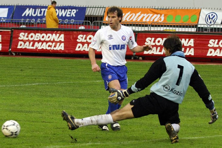 Kardec u Hajduk, Cernat u Emirate?