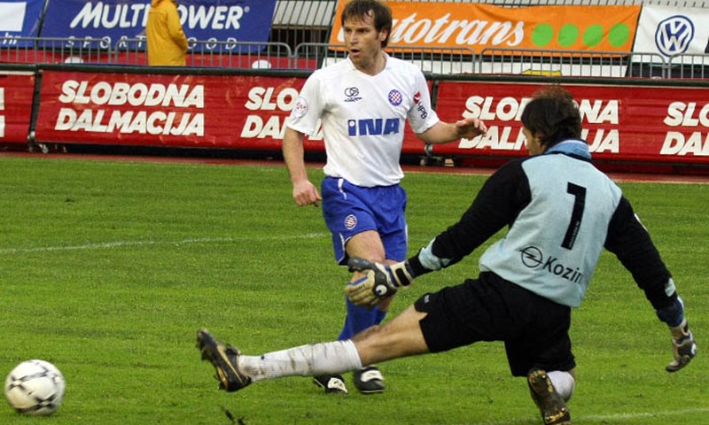 Kardec u Hajduk, Cernat u Emirate?