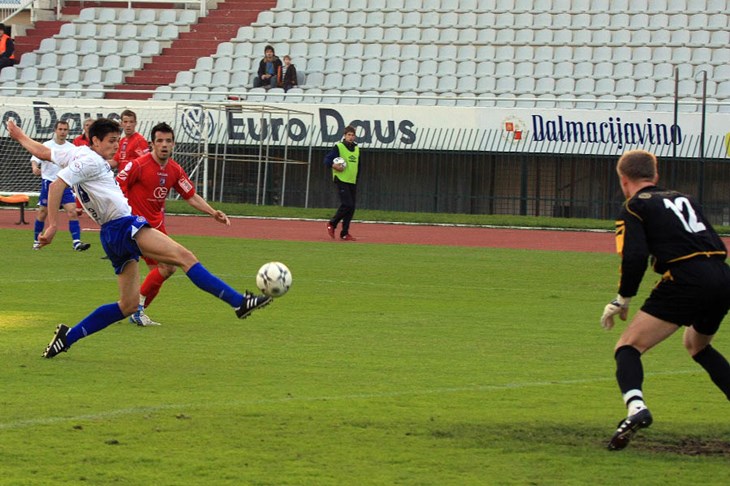 Rukavina zabio za Pao