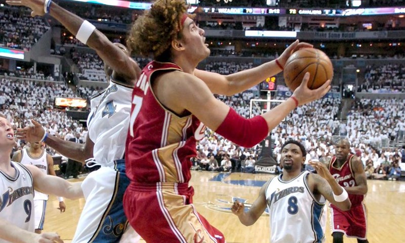 Teža ozljeda centra Cleveland Cavaliersa, za Andersona Varejaa sezona završena