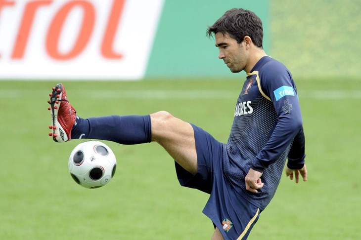 Deco kandidat za sportskog direktora Barcelone, strahuje se od sukoba interesa