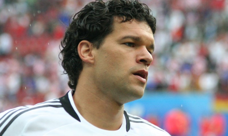 Michael Ballack prozvao suca nakon utakmice Bayerna i PSG-a: 'Ovo je ogromna sudačka greška, to se tako ne radi'