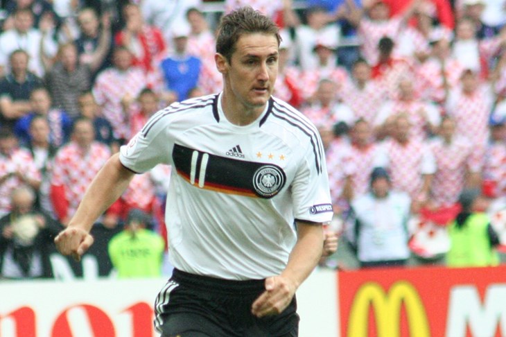 Klose otpao, Khedira upitan