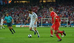 Milanu pojačanje iz Parme, Roma dovela Grka