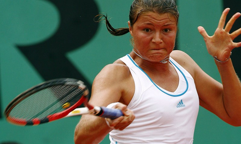 Tanasugarn i Safina za naslov
