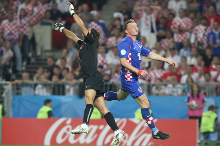 Olić ostaje u Hamburgu