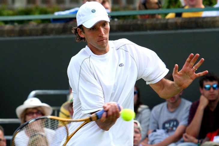 Karlo nastavio crni niz