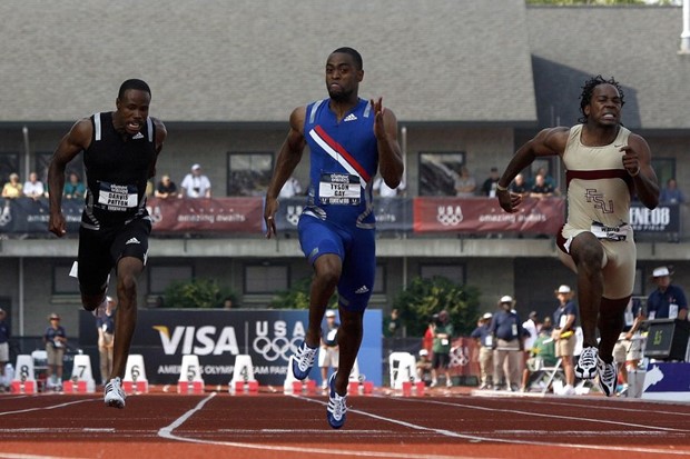 Gay prepravlja povijest