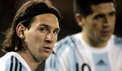 Messi: "Volio bih da Ronaldinho ostane"