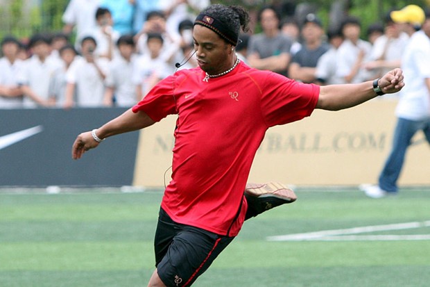 Ronaldinho prkosi klubu