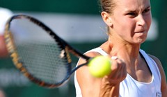 Karolina poklonila Slovenki finale