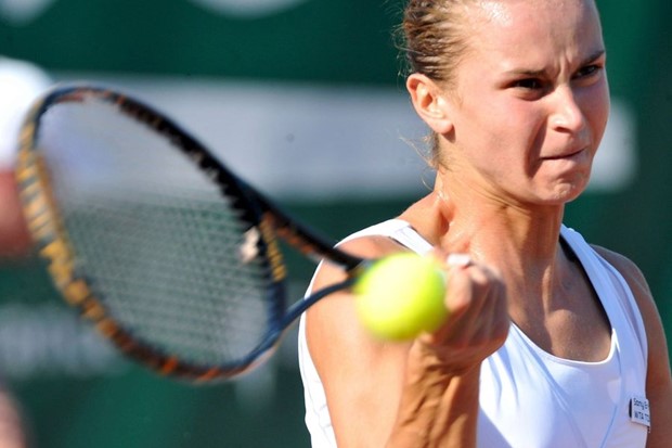 Karolina poklonila Slovenki finale