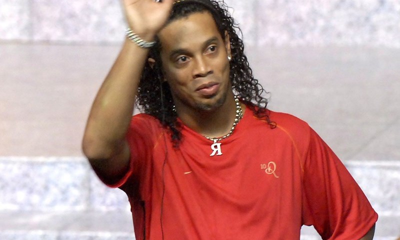 Ronaldinho najbliže Cityju