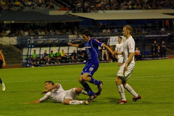 "Samo slučajno ispadamo"