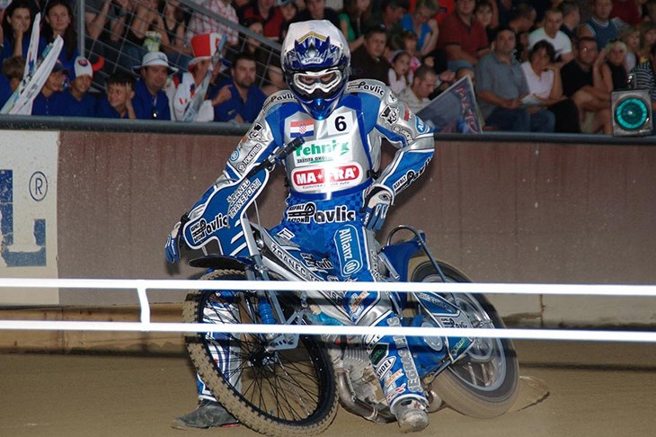 Pavlic pregazio Engleze