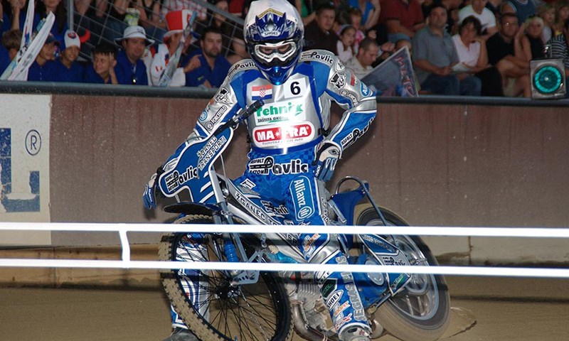 Pavlic pregazio Engleze
