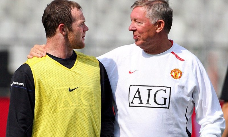Ronaldo ostaje, Rooney novi problem