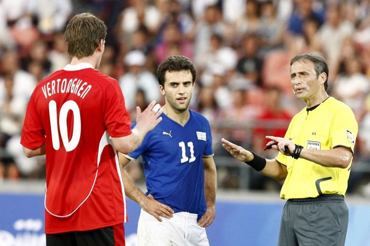 Italija šokirana, Brazil prošao