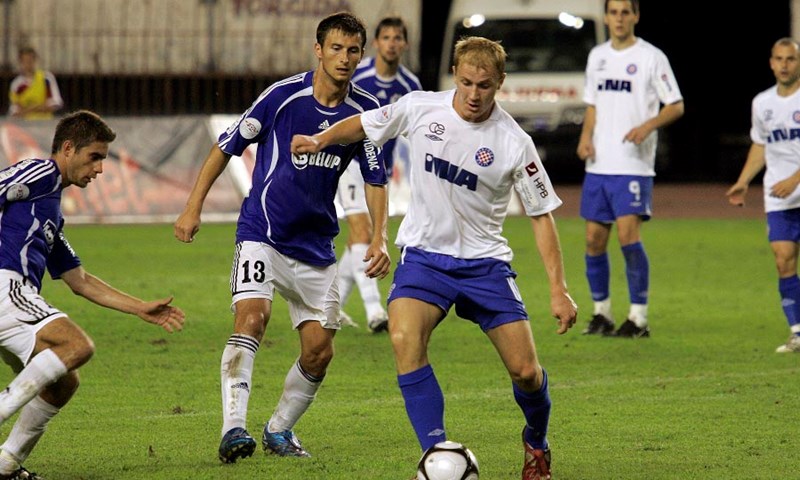 Stigao stoper, dvojica na probi