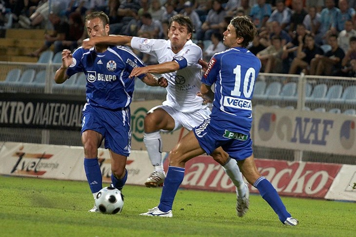 "Farmaceuti" sa stilom