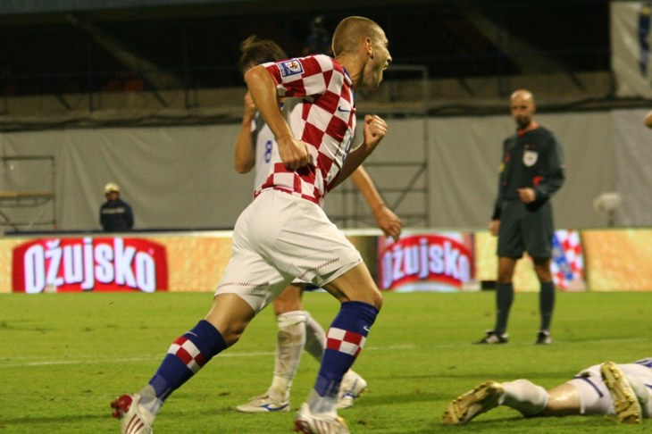 Petrić torpedirao Unireu