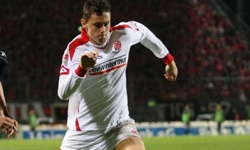 Arsenal ipak ne traži srpskog braniča