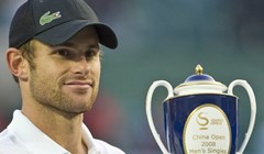 Roddick uživa u Aziji