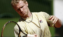 Francuski kvalifikant šokirao Callerija