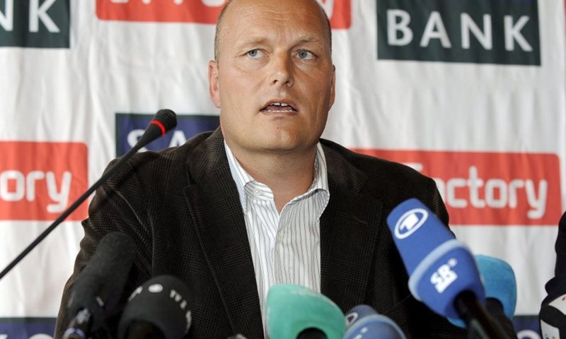 Zatvara se obruč oko Schlecka