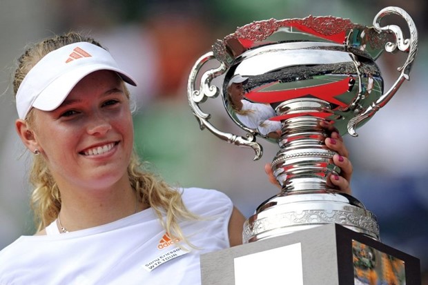 Wozniacki teško do naslova