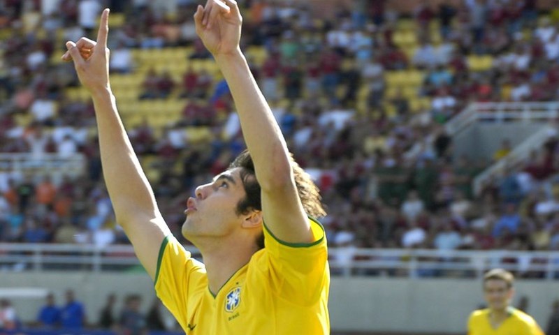 Kaka se vratio, Brazil uvjerljiv