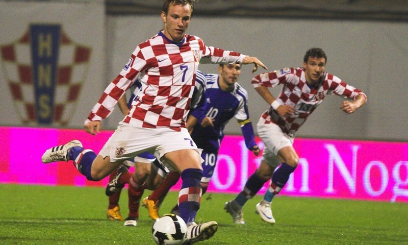Borussia (M) bacila oko na Rakitića
