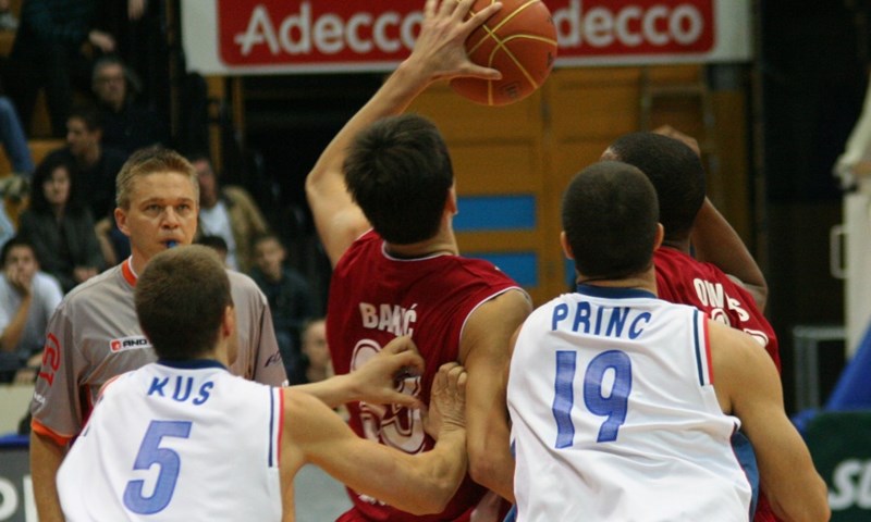 Radnički doveo reprezentativca Crne Gore