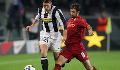 Juventus traži vrh, Roma spas