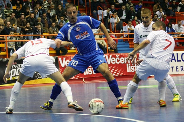 Potpićan ostao bez bodova i trenera