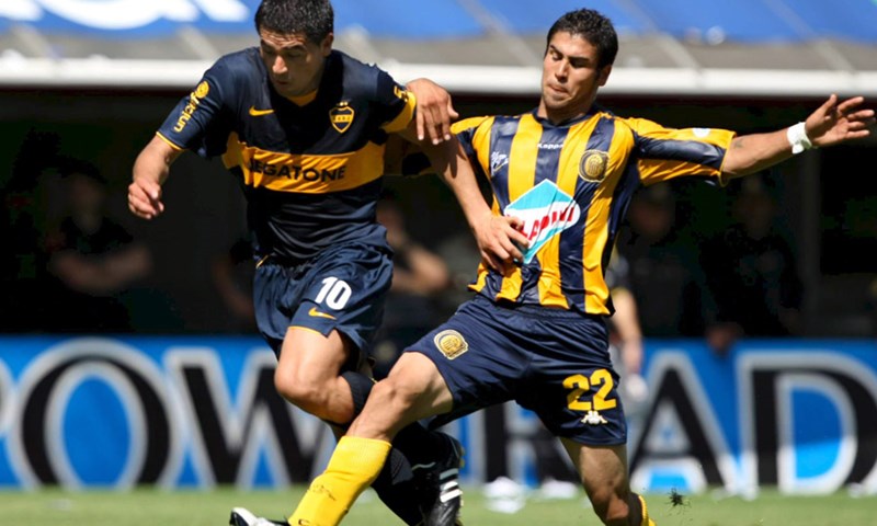 Boca na krilima Riquelmea
