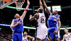 Bullsi i Bobcatsi u borbi za Kamana