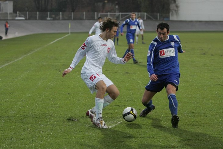 Šibenik "potopio" Pjesnike