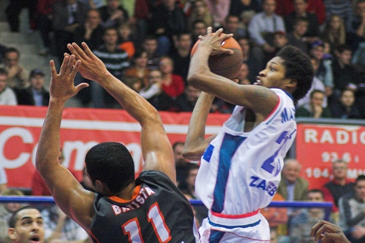 "Razbio nas Marshall"